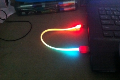 สายลิ้งค์และ ชาร์จได้ของ ASCH จากญี่ปุ่น นำไฟไฟได้ดี มีไฟแสงสีต่างๆสวยๆตามสาย เส้นละ 15 บาท มีหลายร้อยเส้น เสียบได้เกือบทุกรุ่น