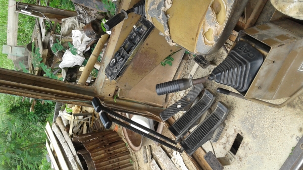 ประกาศขาย..ชุดคอนโทลมือ ตีน รถแบ็คโฮ CAT