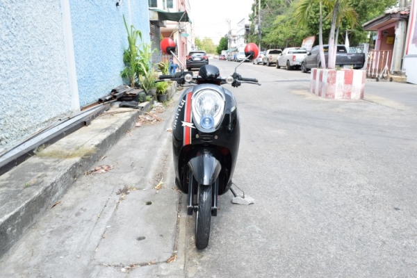 Scoopy i รถบ้านแท้ สภาพเดิม เล่มชุดโอนครบ ภาษีพรบไม่ขาด ทะเบียนสวย