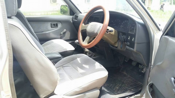 รถบ้านแท้ โตโยต้าไมตี้เอ็กแค๊ป ตัวพิเศษ ลักจูลี่ 2.5 SGL ปลายปี 38 โฉมโปร่งท้าย รถบ้านแท้ โตโยต้าไมตี้เอ็กแค๊ป ตัวพิเศษ ลักจูลี่ 2.5 SGL ปลายปี 38 โฉมโปร่งท้าย