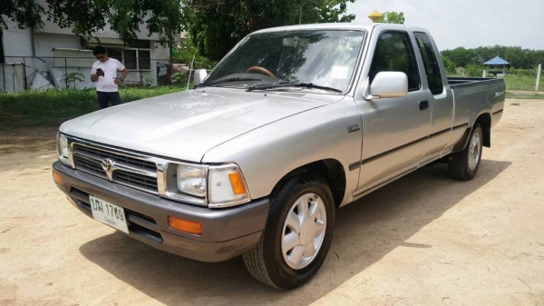 รถบ้านแท้ โตโยต้าไมตี้เอ็กแค๊ป ตัวพิเศษ ลักจูลี่ 2.5 SGL ปลายปี 38 โฉมโปร่งท้าย