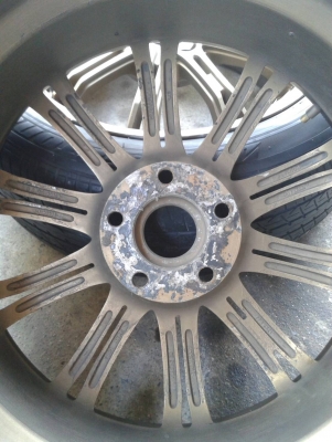 ขอบ17นิ้ว5รู114 พร้อมยาง สวยๆ 4 ล้อ ราคา 7900 บาท