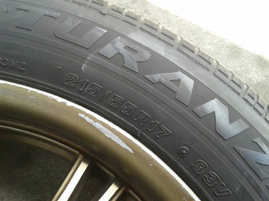 ขอบ17นิ้ว5รู114 พร้อมยาง สวยๆ 4 ล้อ ราคา 7900 บาท