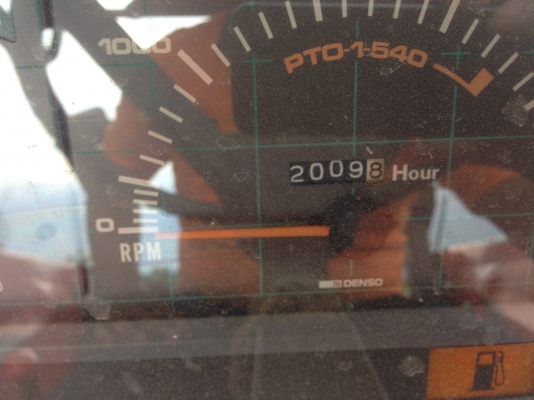 ขายรถไถ KUBOTA M5000 เครื่องดี สภาพสวยเดิมๆ ( ราคา 355,000 บาท ) (มีภาพวีดีโอ) พร้อมอุปกรณ์ 3รายการ 