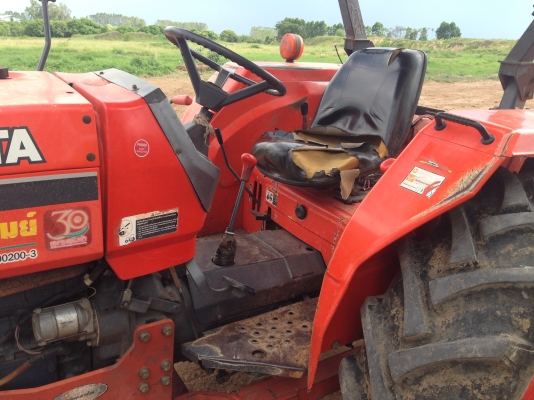 ขายรถไถ KUBOTA M5000 เครื่องดี สภาพสวยเดิมๆ ( ราคา 355,000 บาท ) (มีภาพวีดีโอ) พร้อมอุปกรณ์ 3รายการ 