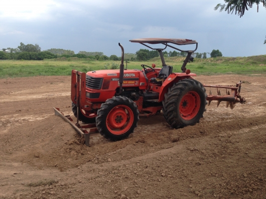 ขายรถไถ KUBOTA M5000 เครื่องดี สภาพสวยเดิมๆ ( ราคา 355,000 บาท ) (มีภาพวีดีโอ) พร้อมอุปกรณ์ 3รายการ 