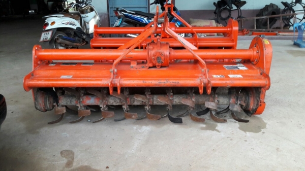 ขายอุปกร์ติดรถไถมือสองมีหลายรายการครับ