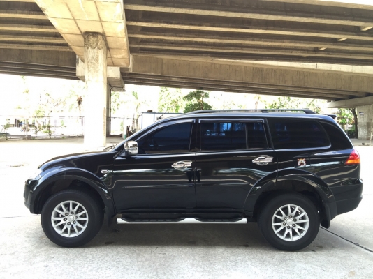 PAJERO SPORT 2.5 GT ปี2012 สีดำ สวยสุดๆ รถสมบูรณ์ทุกจุด PAJERO SPORT 2.5 GT ปี2012 สีดำ สวยสุดๆ รถสมบูรณ์ทุกจุด