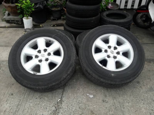ล้อ Toyota for tuner ขอบ 17 พร้อมยางปี 13 ชุดล่ะ 6,500
