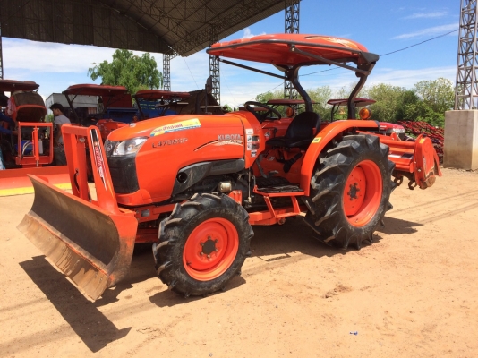 ขายรถไถคูโบค้า L4708โฟวินมีไบมีดและโลตารีทะเบียนพร้อมราคา385000บาทสนใจโทร0813655997อำพรพาเจริญ รถอยู่วังบัว อ คลองขลุง จ กำแพงเพชร ดูสินค้าเพิ่มเติมได้ที่  (http://buasorn.truck2hand.com)