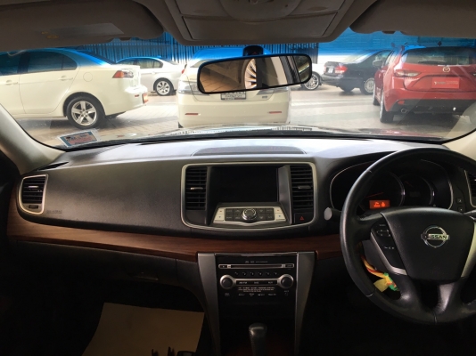 2011 NISSAN TEANA200 XL SPORT SERIE ภายในสีดำรถสวย เดิมสุดๆ ไมล์น้อย