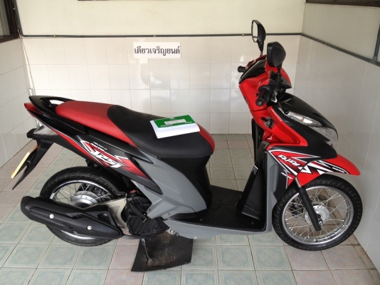 Click125i รุ่นRacing วิ่ง7000 ปี57 (ของแถม 4 รายการ)