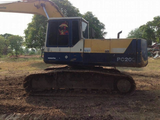 ขายด่วน KOMATSU PC200-5 ชีเรียลสูง สภาพสวยพร้อมใช้งาน โซ่เต็มเอวแน่น เครื่องปั้มดี เอกสารเล่มทะเบียน