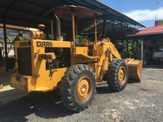 ขายรถตักล้อยาง TCM STD30 นำเข้ามาจากประเทศญี่ปุ่น สภาพพร้อมใช้งาน สนใจติดต่อ081-948-5494