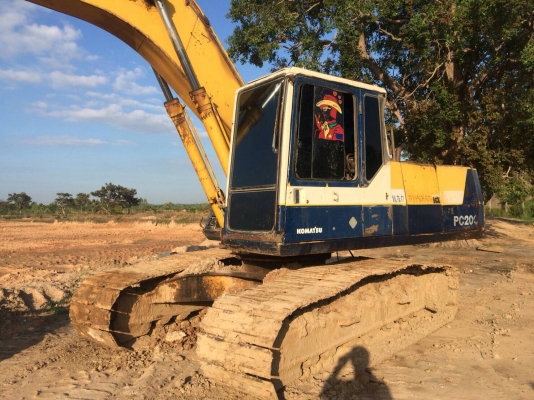 ขายรถแบ็คโฮ KOMATSU  PC200-5 คอนโทรลสั้น  ชีเรียลสูง 59,&times;&times;&times; เครื่องดี ปั้มดี (อุปกรณ์ไฟฟ้าครบ)  เอกสารเล่มทะเบียน