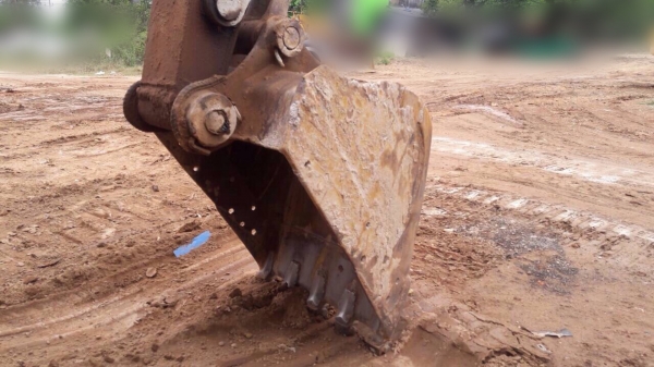 ขายรถแบคโฮ KOMATSU 200-5 คอนโทนสั้น แอร์ไฟฟ้าเอกสารพร้อม สนใจโทร 081-970-1072 ขายรถแบคโฮ KOMATSU 200-5 คอนโทนสั้น แอร์ไฟฟ้าเอกสารพร้อม สนใจโทร 081-970-1072