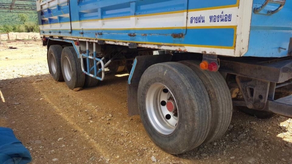 ขายรถพ่วง Isuzu เครื่อง 320 แรง ปี 48 เครื่องเดิม เกียร์เดิม ลูกไม่ดัมพ์ 3 เพลาแท้ยาว 6.80 เมตร ปี 49 ขายรถพ่วง Isuzu เครื่อง 320 แรง ปี 48 เครื่องเดิม เกียร์เดิม ลูกไม่ดัมพ์ 3 เพลาแท้ยาว 6.80 เมตร ปี 49