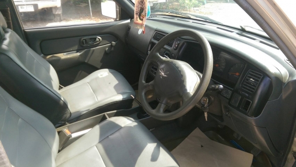 มิตซูบิชิ L200 สตาด้า 4ประตู