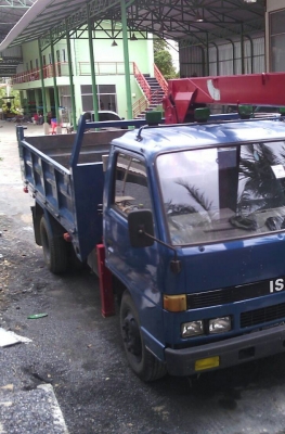 หกล้อ อีซูชุ NPR110ดั้ม5คิว เครน3ตัน สภาพดีสวยพร้อมใช้ ทะเบียนพร้อมโอน หกล้อ อีซูชุ NPR110ดั้ม5คิว เครน3ตัน สภาพดีสวยพร้อมใช้ ทะเบียนพร้อมโอน