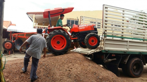 ปัญญาแทรคเตอร์..จัดมาให้ครับ ด่วน!!!คูโบต้า L3408ตัวเปล่า สภาพพร้อมใช้