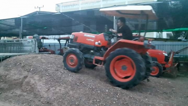 ปัญญาแทรคเตอร์..จัดมาให้ครับ ด่วน!!!คูโบต้า L2808ตัวเปล่า รถไร่สีเดิมจัดส่ง อ.นครไทย จ.พิษณุโลก