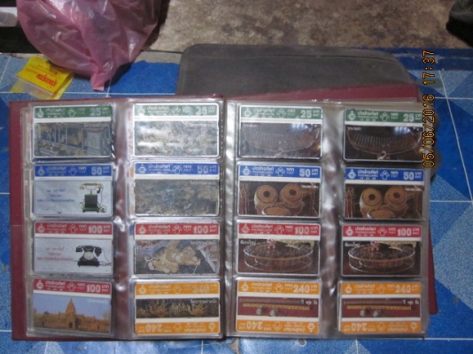 การ์ดโทรศัพท์ (รุ่นเก่า) ยกเล่มครับ