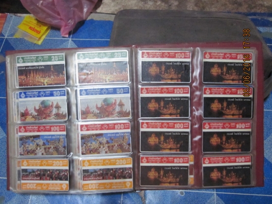 การ์ดโทรศัพท์ (รุ่นเก่า) ยกเล่มครับ