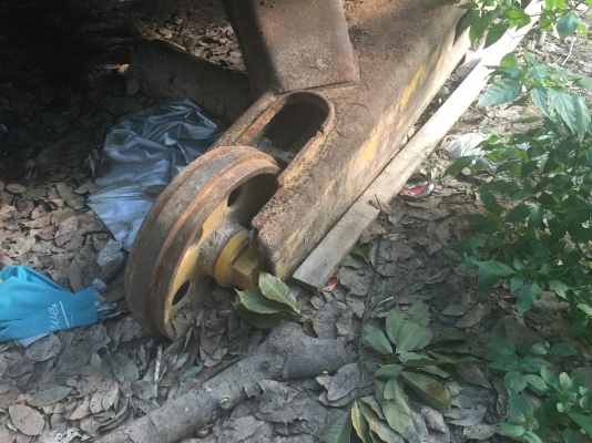 ขายตามสภาพ...รถขุด PC120-3 โซ่แผ่นไม่มี ตัวเดินเสีย มีบุ้งกี้..