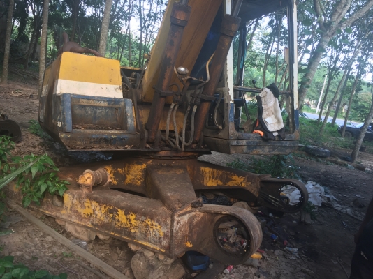 ขายตามสภาพ...รถขุด PC120-3 โซ่แผ่นไม่มี ตัวเดินเสีย มีบุ้งกี้..