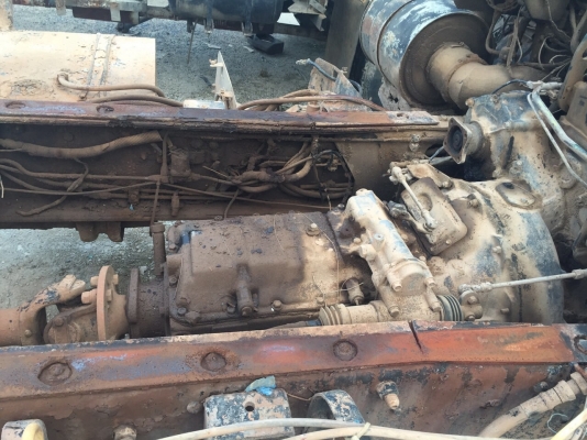 ขายหัวแชสซิส10ล้อโม่ปูน NISSAN CWM430H เครื่อง 230แรงม้า สนใจโทร 081-970-1072