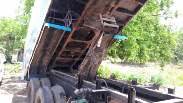 ขายรถบรรทุก 10 ล้อดั้ม HINO F18 สภาพพร้อมไช้ ขายรถบรรทุก 10 ล้อดั้ม HINO F18 สภาพพร้อมไช้