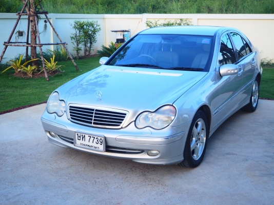 Benz C200 Kompressor ปี02 รุ่น Avantgarde