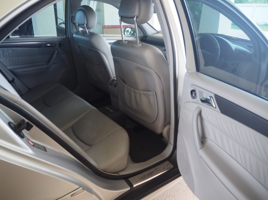 Benz C200 Kompressor ปี02 รุ่น Avantgarde