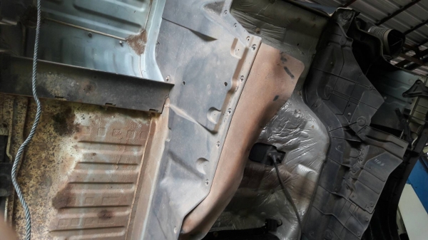 ขายรถ22ล้อพ่วงแม่ลูกไมดั้มเครือง380แรงปี54ลูก3เพลายาว7เมตร