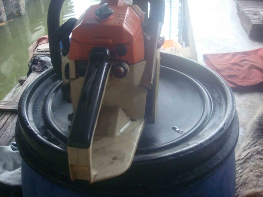 ขาย เลื่อยยนต์ MS180 Stihl พร้อมกล่อง ราคา 2,100 บาท