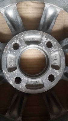 ล้อญี่ปุ่นเเท้  ลายกล้วย ยอดฮิต ขอบ 14 กว้าง 5 นิ้วครึ่ง ทั้ง 4 วง 4 รู 114 อ๊อฟ +30 สีเทากัลเดิมยุ่น