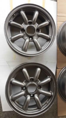 ล้อญี่ปุ่นเเท้  ลายกล้วย ยอดฮิต ขอบ 14 กว้าง 5 นิ้วครึ่ง ทั้ง 4 วง 4 รู 114 อ๊อฟ +30 สีเทากัลเดิมยุ่น