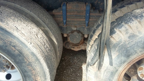 รถมิตซู 10 ล้อดั้ม FN527M - TF  220 แรงม้า. ปี 38.    สนใจติดต่อ  081 - 6079515