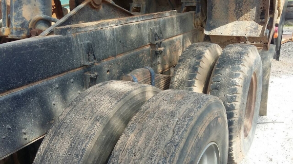 รถมิตซู 10 ล้อดั้ม FN527M - TF  220 แรงม้า. ปี 38.    สนใจติดต่อ  081 - 6079515