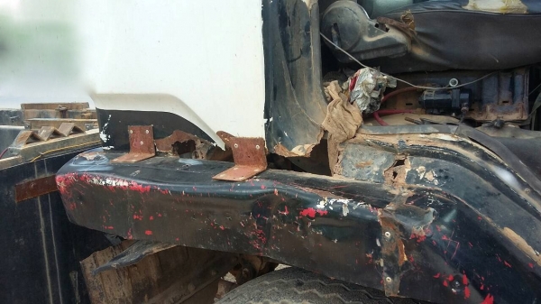 รถมิตซู 10 ล้อดั้ม FN527M - TF  220 แรงม้า. ปี 38.    สนใจติดต่อ  081 - 6079515