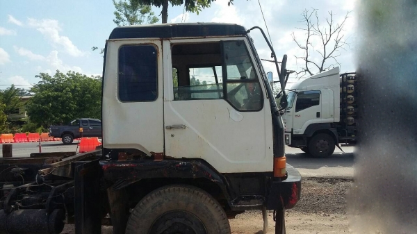 รถมิตซู 10 ล้อดั้ม FN527M - TF  220 แรงม้า. ปี 38.    สนใจติดต่อ  081 - 6079515