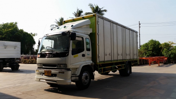 ISUZU DECA FTR 200 แรงม้า ปี 48 ยาว 7.2 เมตร ISUZU DECA FTR 200 แรงม้า ปี 48 ยาว 7.2 เมตร