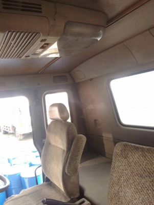 รถอีซูซุ 10 ล้อ ( บรรทุกถัง เคที. )   FVM  195  แรงม้า. ปี 38.    สนใจติดต่อ  081 - 6079515