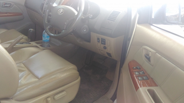 ต้องการขายโตโยต้าฟอร์จูนเนอร์์ปี2010