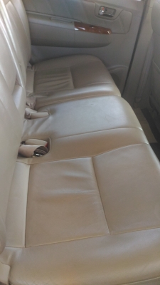 ต้องการขายโตโยต้าฟอร์จูนเนอร์์ปี2010