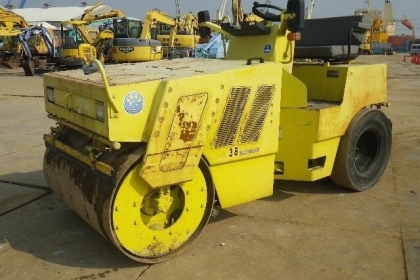 ขายรถบดสั่นสะเทือน SAKAI ขนาด 5 ตัน สภาพพร้อมใช้งาน From JAPAN ติดต่อ 095-7467778 จิณณวัตร จักรกลครับ