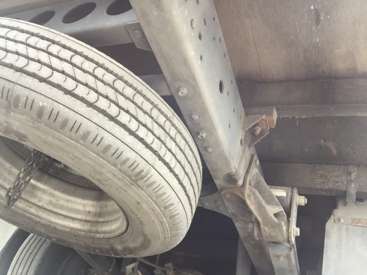 ISUZU ELF เครื่อง4JJ1 พร้อมกระบะ ISUZU ELF เครื่อง4JJ1 พร้อมกระบะ