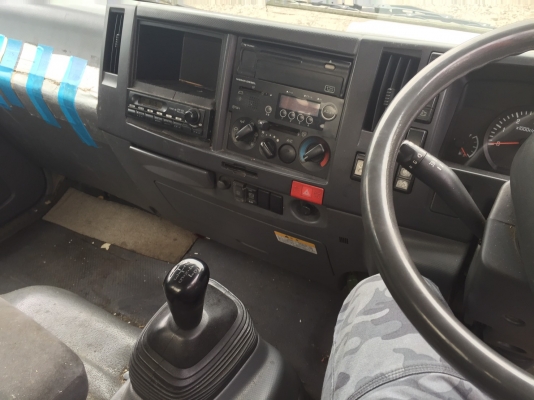 ISUZU ELF เครื่อง4JJ1 พร้อมกระบะ ISUZU ELF เครื่อง4JJ1 พร้อมกระบะ