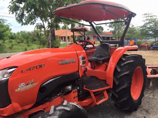 ขายรถไถคูโบต้า L4708(4WD)2เพลา ใช้งาน 831 ชม. ขายพร้อมอุปกรณ์ ใบมีดดันดินหน้าและผานพรวน รถสวยพร้อมใช้งาน ราคา 398,000 บาท สนใจโทร 081-9136451 หรือ ขอดูรูปผ่านทาง line:bow6451 ค่ะ