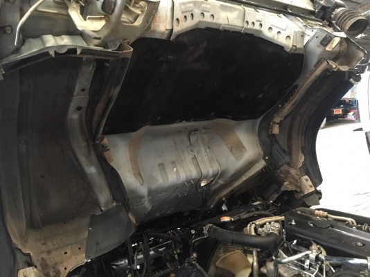 NQR 175 แรง 6 ล้อ ดั้มพ์ สามมิตร ปี 56 NQR 175 แรง 6 ล้อ ดั้มพ์ สามมิตร ปี 56